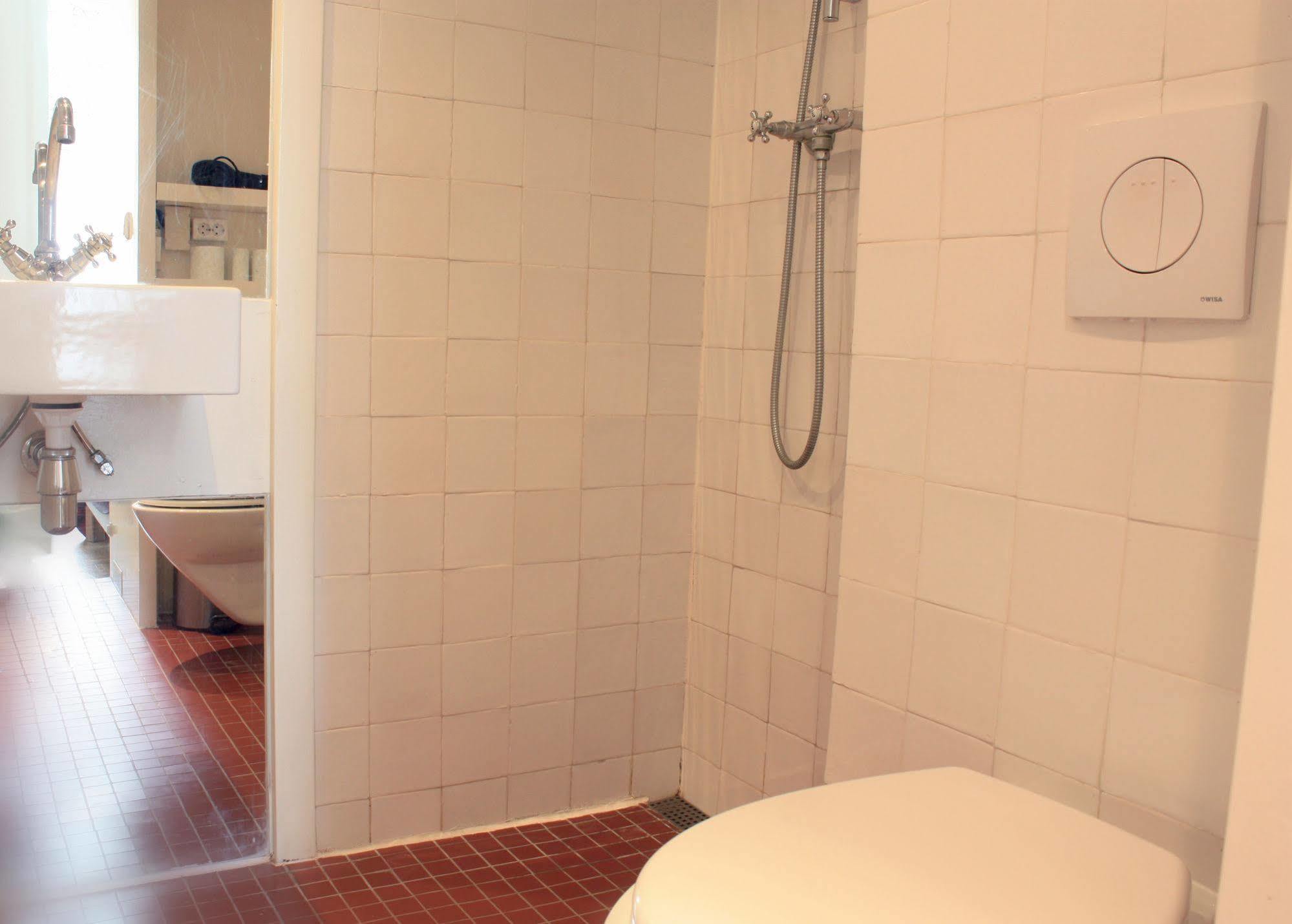 Truelove Guesthouse Амстердам Екстериор снимка