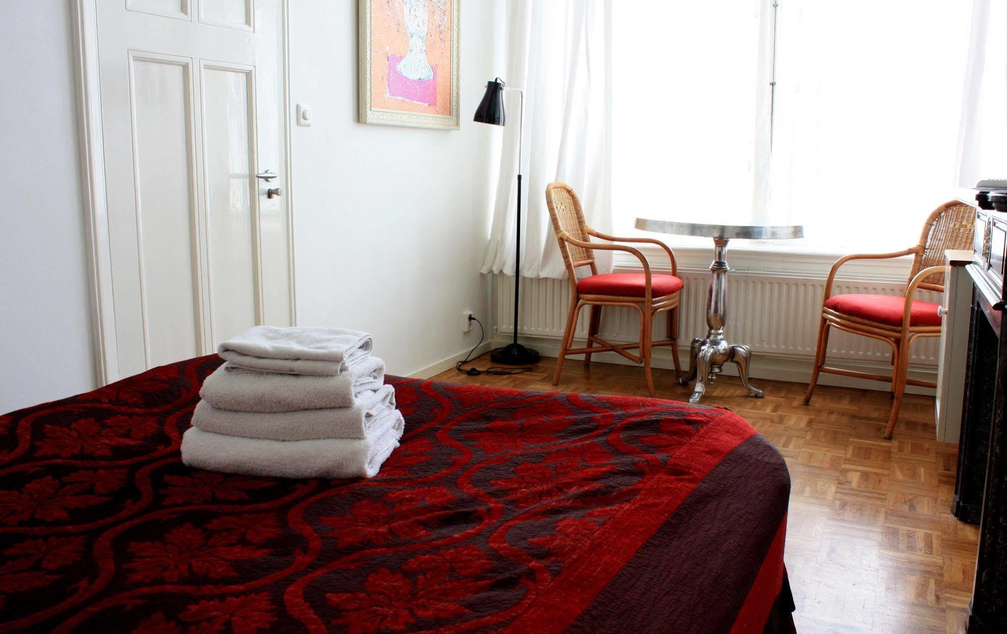 Truelove Guesthouse Амстердам Екстериор снимка